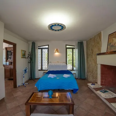 Villa Lisa With Huge Pool And Garden - Happy *